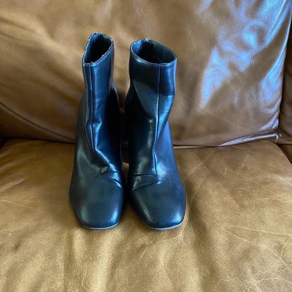 FOREVER 21 Black Ankle Boots Size 8 - Picture 1 of 4